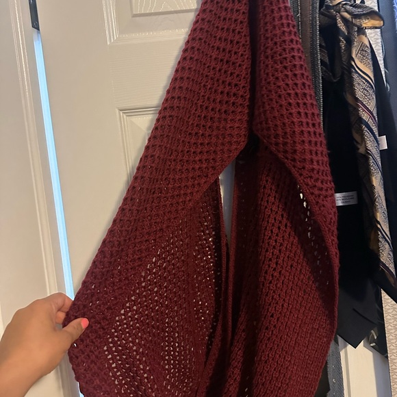 ladies wine knitted scarf - Picture 2 of 2